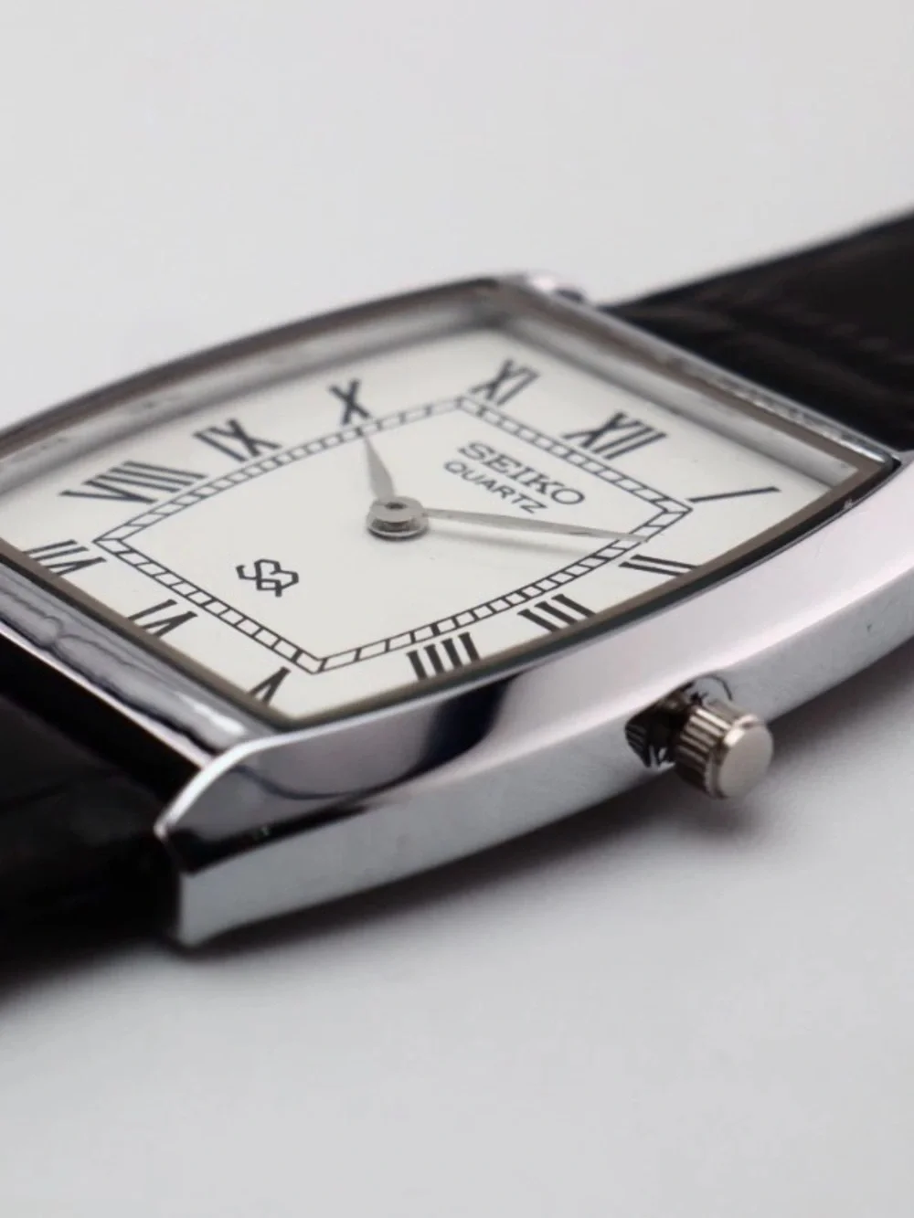 Seiko Silver Case Black Leather Strap Watch - White Dial